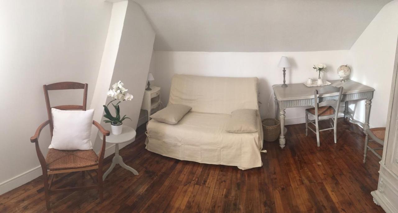 Les Terrasses D'Angouleme Bed & Breakfast Exterior photo
